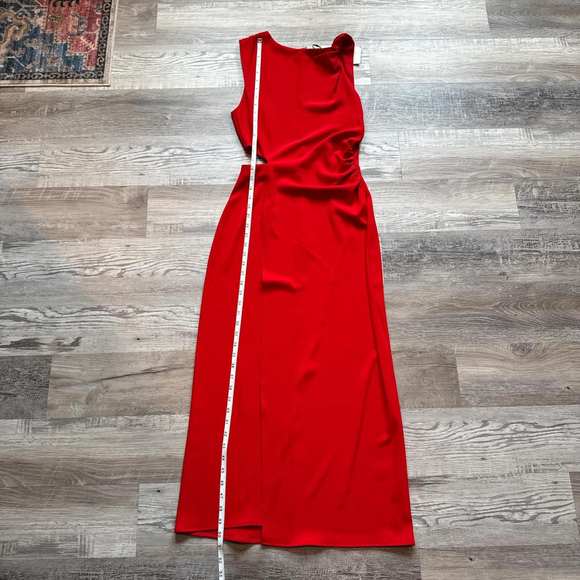 dresses - Picture 2 of 8